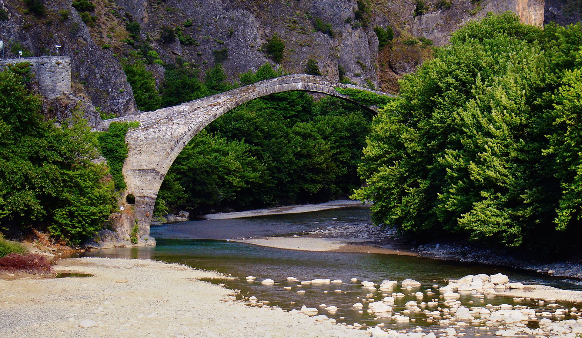 Small bridge in Konitsa.